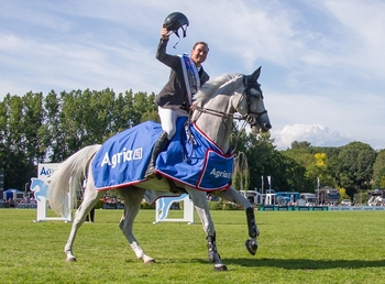 Donald Whitaker heads all-British podium in King George 